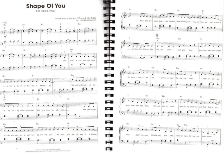 Piano gefällt mir! 50 Chart und Film Hits Band 7 - Notenbuch mit CD und mit bunter herzförmiger Note