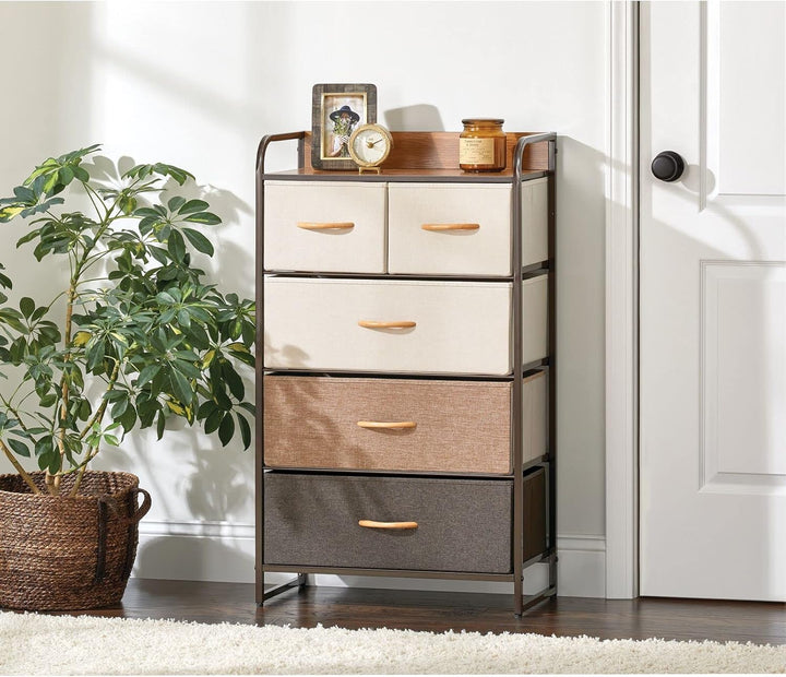 mDesign Kommode mit 5 Schubladen – hoher Schubladenschrank für Schlafzimmer, Wohnzimmer oder Flur –