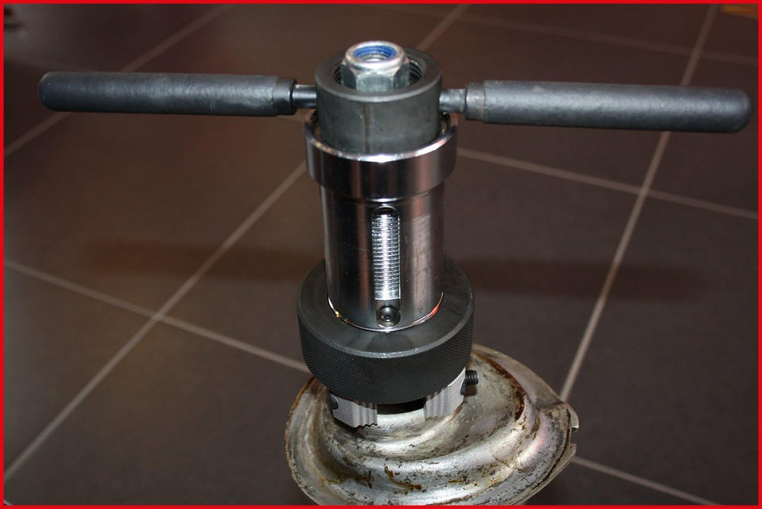 KS Tools 150.9545 Montagehilfe-Satz für Stossdämpfer mit Zuganschlagfeder, 7-teilig