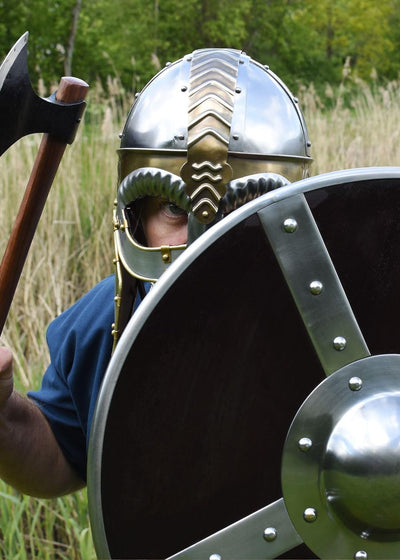 Battle-Merchant Rundschild aus Holz mit Stahlbeschlägen und Buckel | Wikinger - Ritter - Schild - Er