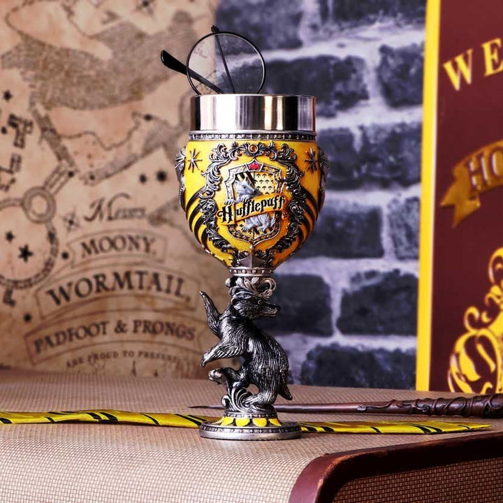 Nemesis Now Harry Potter Hufflepuff Hogwarts House Collectable Goblet, Harz, Gelb, Silber, 1.25 pico