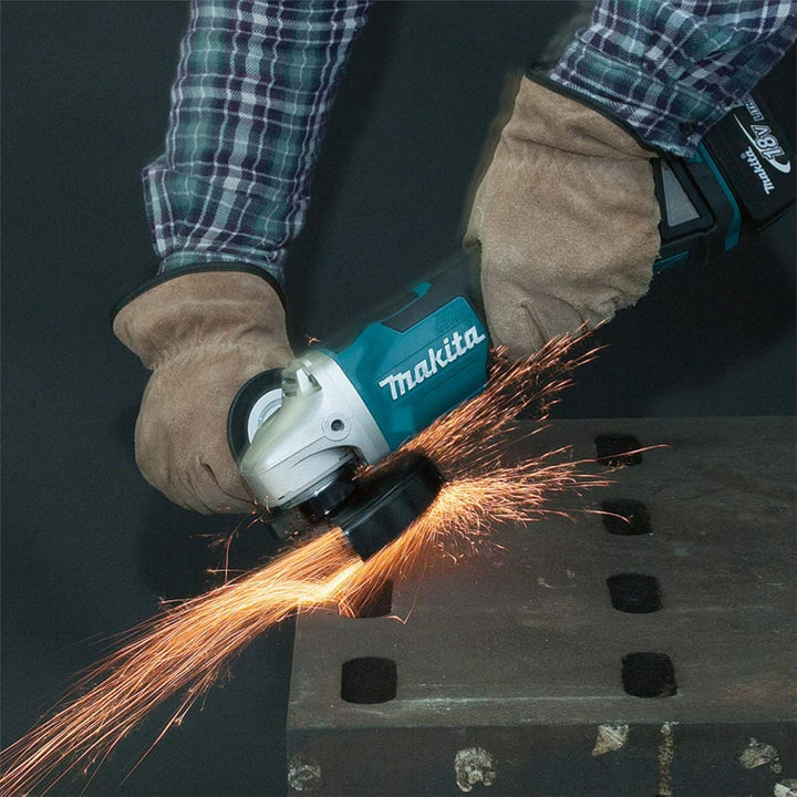 Makita Akku-Winkelschleifer, (18 V im Makpac mit 2 Akkus 4,0 Ah + Ladegerät), DGA452RMJ, im MAKPAC m