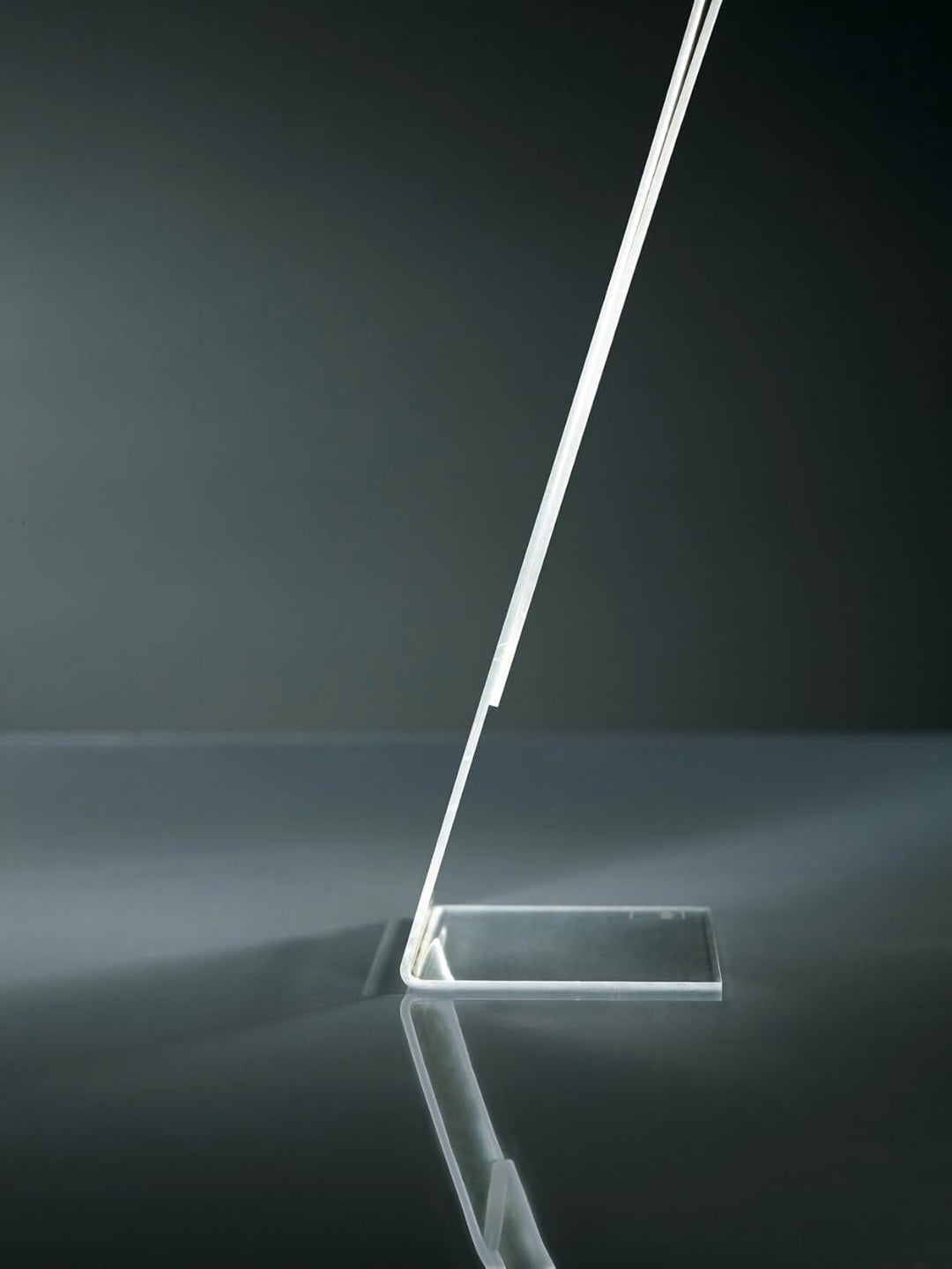 SIGEL TA210 Tischaufsteller schräg, für A4, 10 Stück, glasklar Acryl, garantiert UV-beständig für A4