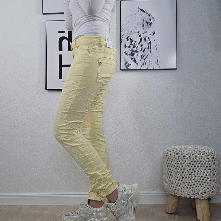 Jewelly Stretch Jeans| im Baggy Boyfriend Schnitt| Damen Hose mit dekorativer Knopfleiste| Perfekter