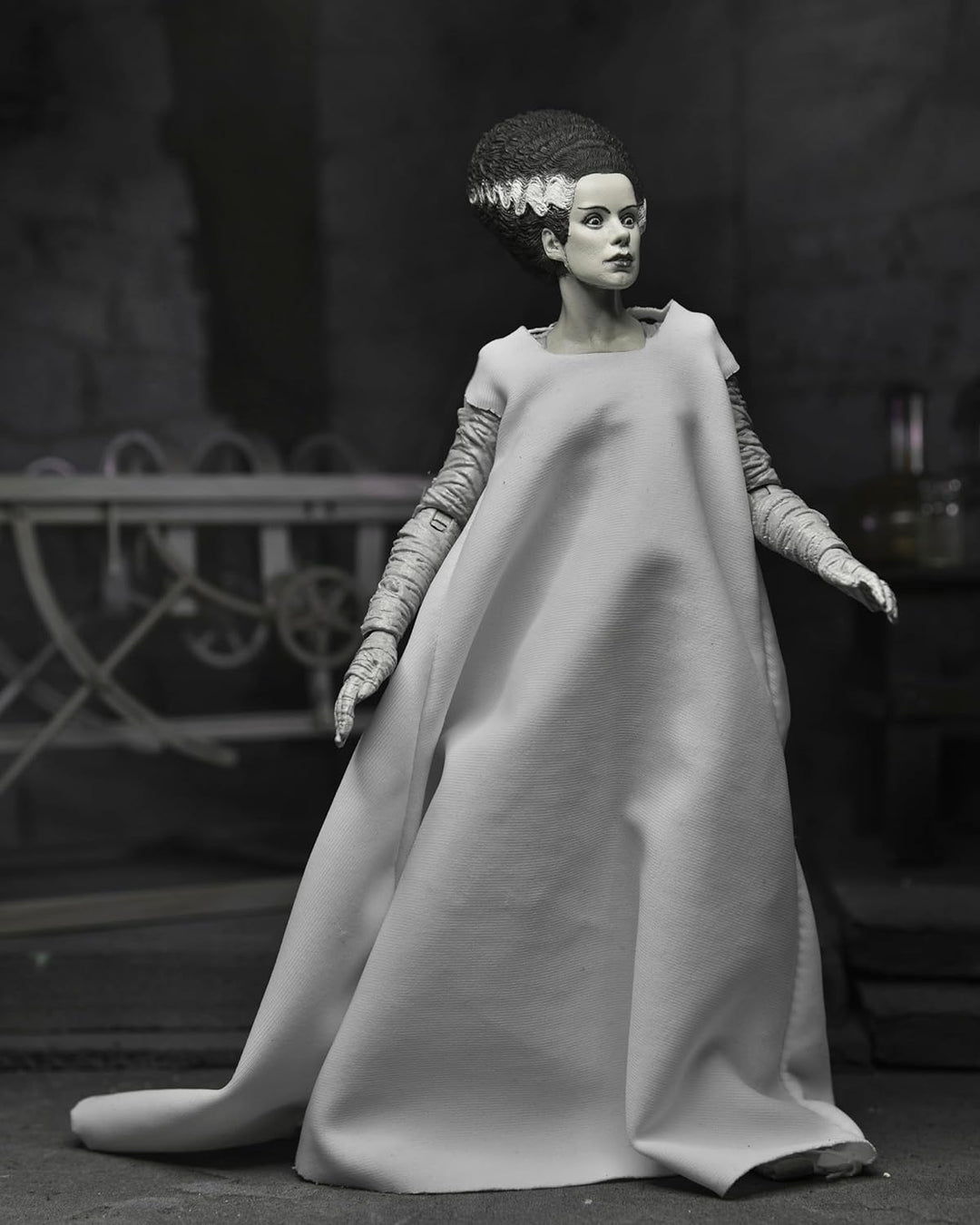 NECA - Universal Monsters Ultimate Bride of Frankenstein 7" Action Figure