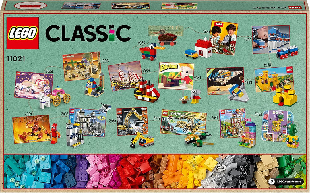 LEGO 11021 Classic 90 Jahre Spielspass Set, Bausteine-Box mit 15 Mini-Modellen legendärer Spielzeuge