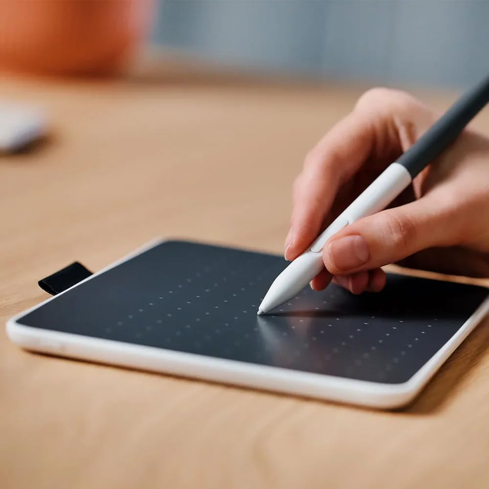 Wacom One M Stifttablett inkl. batterielosem EMR-Stift, Bluetooth-Verbindung, für Windows, Mac, Chro