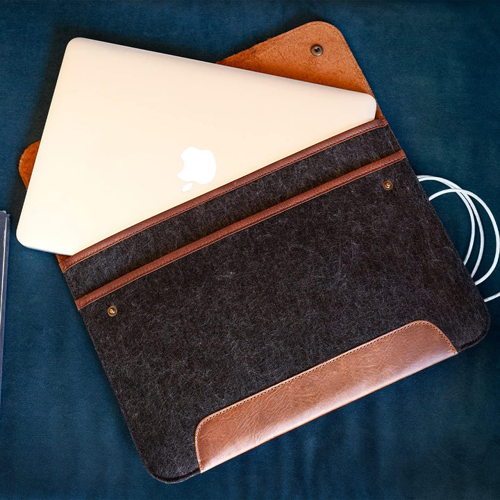 MegaGear MacBook-Tasche aus echtem Leder und Fleece,Laptop-Hülle für MacBook Pro und MacBook Air,14