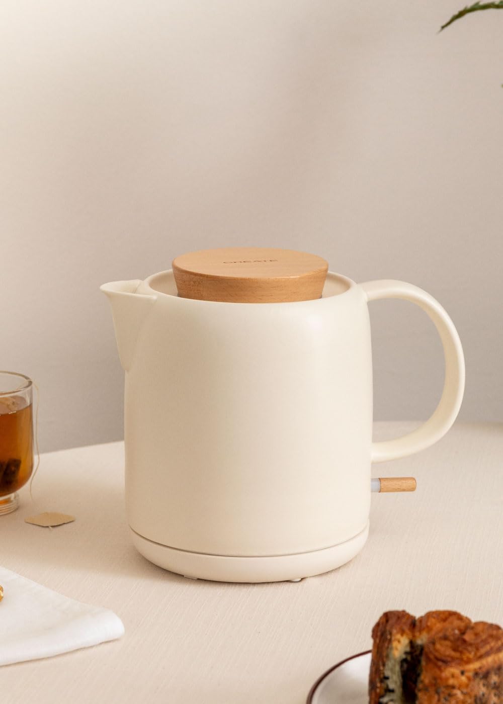 CREATE/KETTLE CERAMIC/Keramischer Wasserkocher Cremeweiss/Keramikgehäuse, Aufheizen in 5 Minuten, 1L