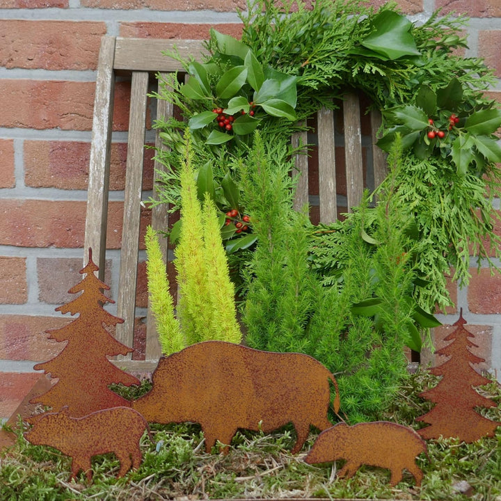 Storm's Gartenzaubereien Gartenstecker Wildschwein Figuren mit Tannen 5er Set in Rostoptik als Weihn