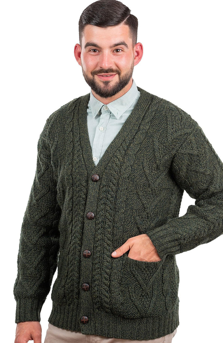 SAOL Herren Aran Irish Cable Knit Strickjacke Cardigan aus 100% Merinowolle mit V-Ausschnitt und Knö