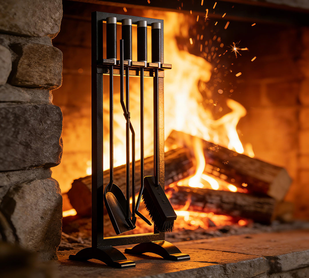 Kingson Kaminbesteck 4-teilig - Inklusive Schürhaken, Schaufel, Bürste & Zange - 61 cm Kaminbesteck