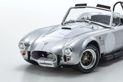 Kyosho KY8047S Shelby Cobra Modellauto, Silber