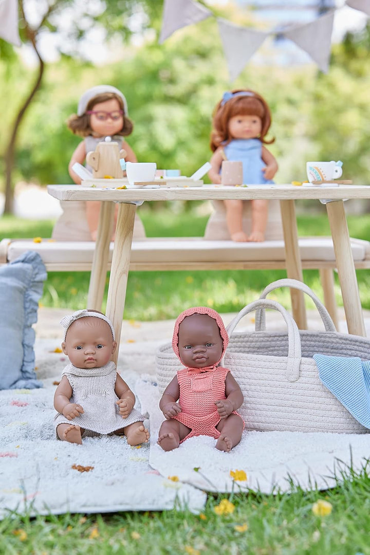 Miniland Miniland Dolls 31653 Set aus recyceltem Strick für Puppe, Kleid und Stirnband, 32 cm