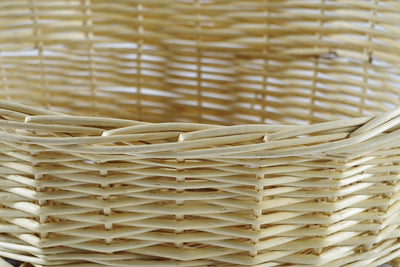Kobolo Geschenkkorb Präsentkorb Henkelkorb Korb aus geflochtener Weide - Gr 2 42x35x13/39 cm 42 x 35