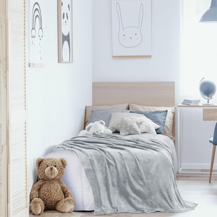 Utopia Bedding Kuscheldecke flauschig Fleecedecke [150x200 cm, Hellgrau] 150x200 cm Hellgrau, 150x20