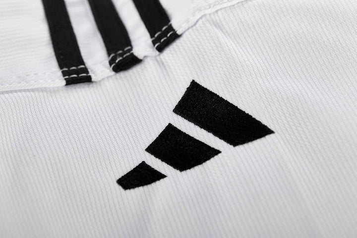 adidas Taekwondoanzug Club 3 | Dobok mit Schulterstreifen | für Kinder und Erwachsene | Leicht und a