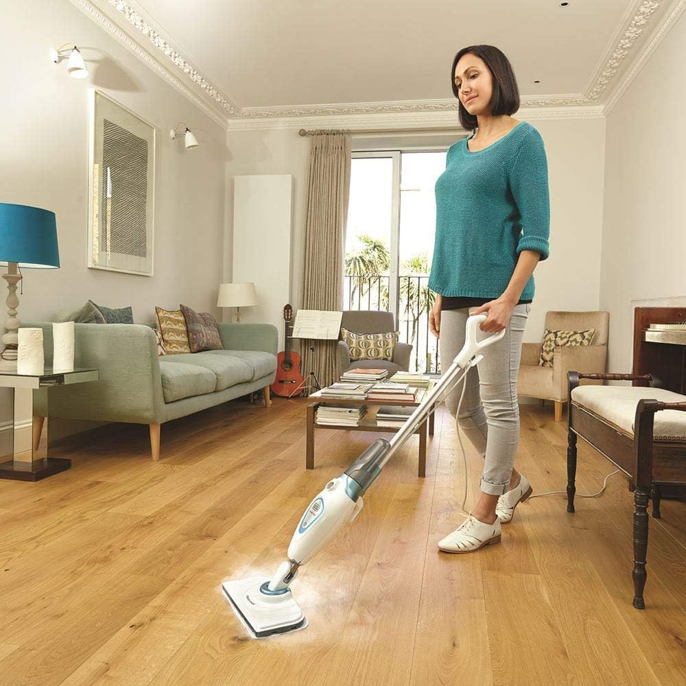 Black+Decker 1600W Steam Mop Dampfbesen BDS1616R (mit abnehmbaren Wassertank, inkl. 2 Pads und 1 Tep