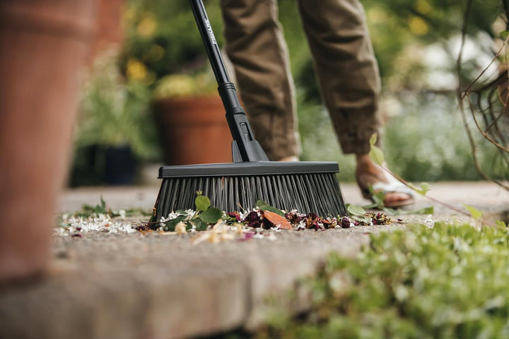 Fiskars Allzweckbesen-Kopf mit Powerclean-Borsten, Breite: 38 cm, M, Kunststoff, Schwarz, Solid, 102