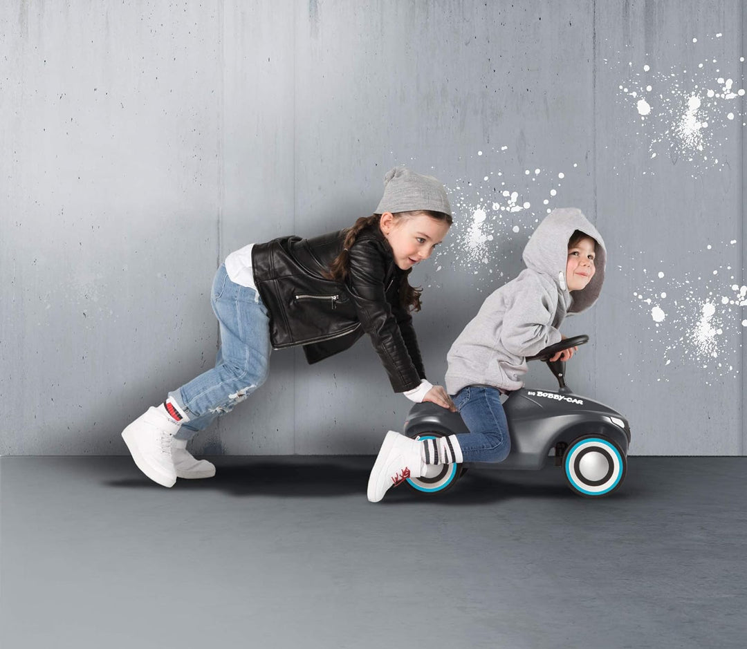 BIG-Bobby-Car-Neo Anthrazit - Rutschfahrzeug für drinnen und draussen, Kinderfahrzeug mit Flüsterrei