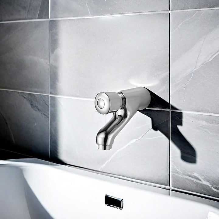 Wandmontierte Waschbeckenarmaturen, Badezimmer-Waschtischarmatur mit selbstschliessendem Druckhebel,