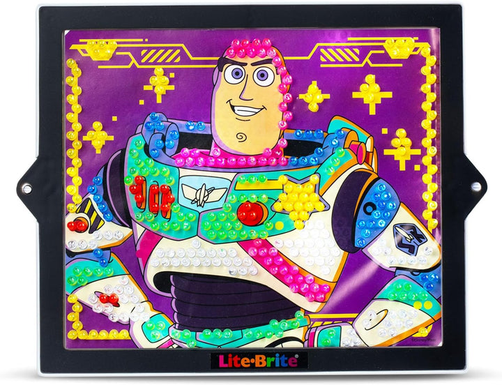 Basic Fun Lite Brite ColorPOP Toy Story 5 Light Up Kunstset mit 650 Mini-Stiften HD-Bildschirm und F