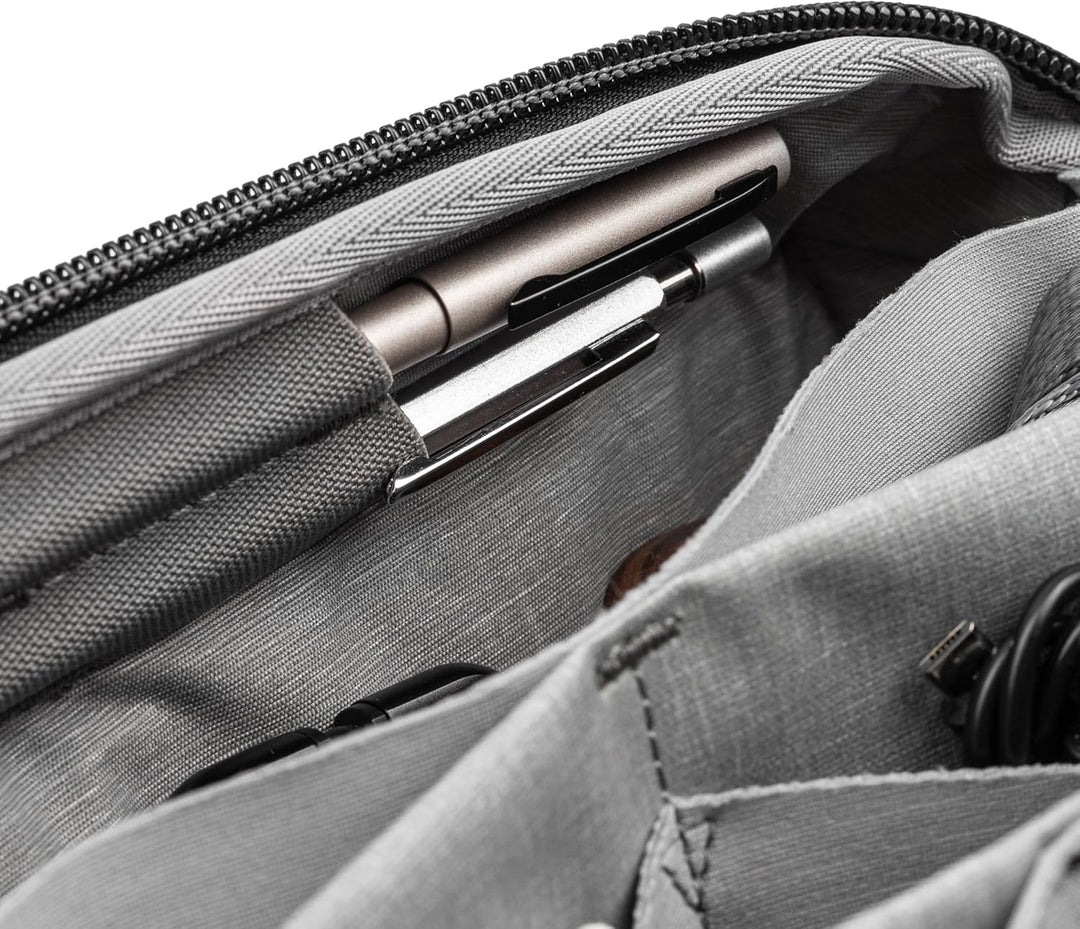 Peak Design Tech Pouch Charcoal Organizer-Tasche für Smartphones, Kabel etc. (Dunkelgrau)