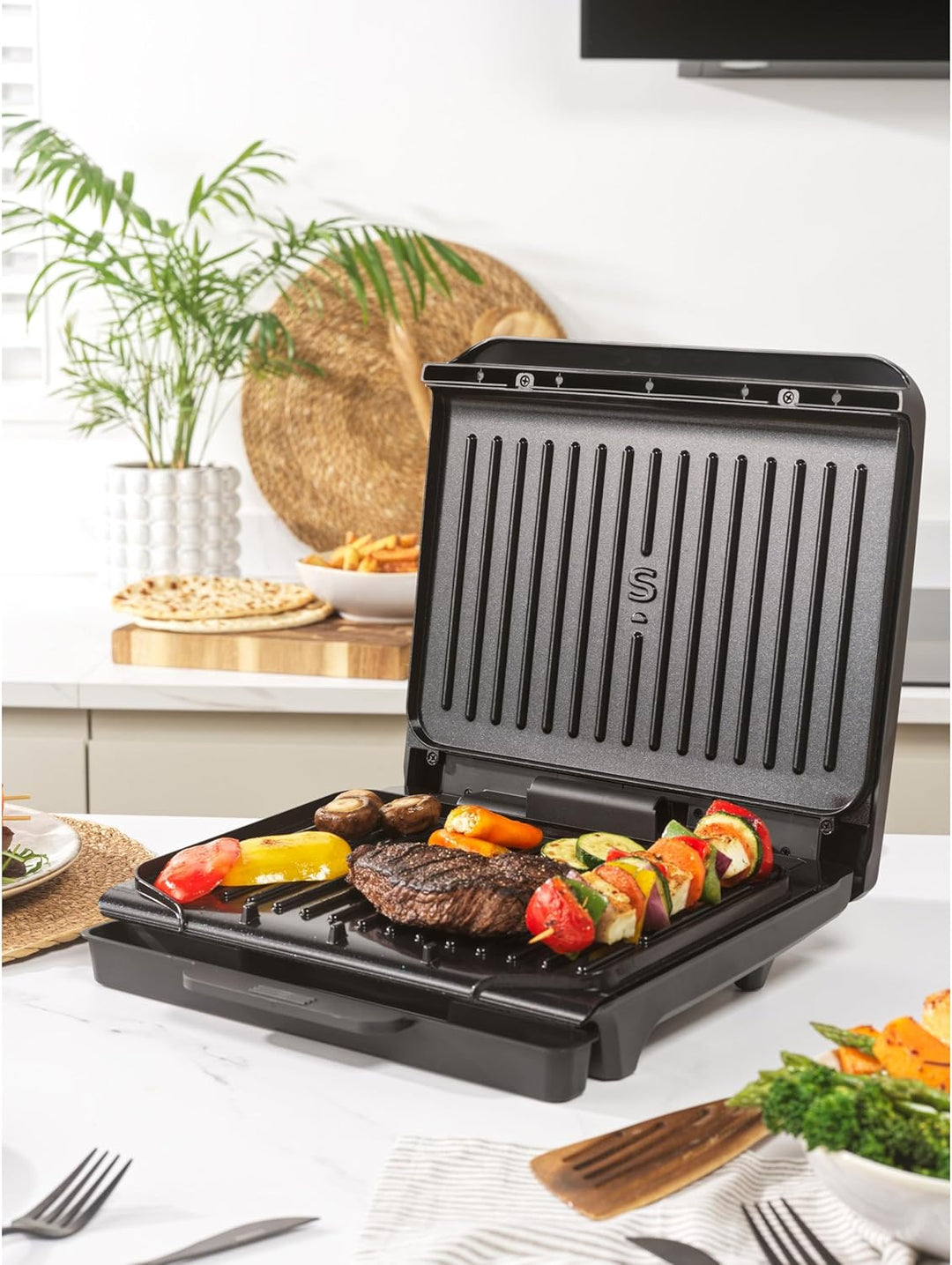 Salter ActiGrill Alltag – 4-Portionen-Mittelgrosser Gesundheitsgrill, Schwebendes Scharnier für dick