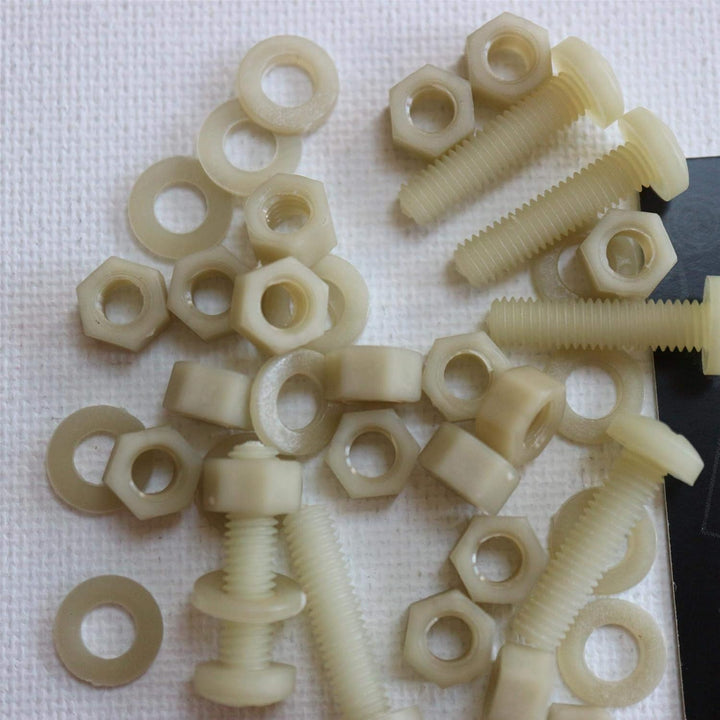 50 x glasfaserverstärkte Super Nylon Flachkopf, Kreuzkopf-Maschinenschrauben, M5 x 20mm, Kunststoffm