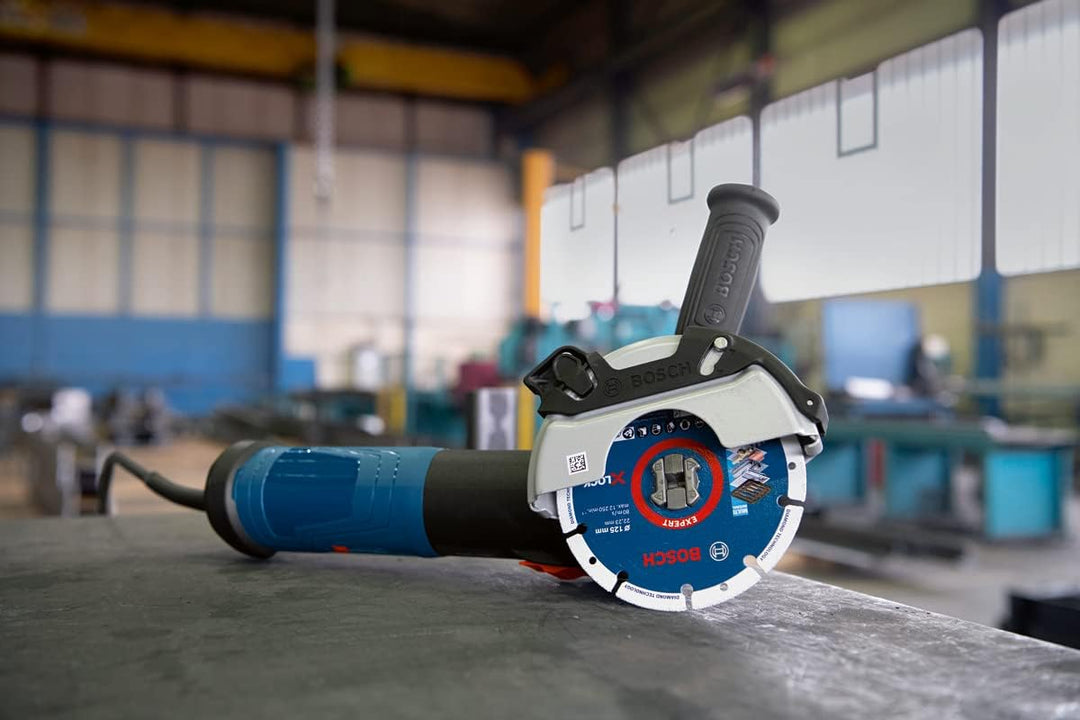 Bosch Professional Winkelschleifer GWX 17-125 S (1.700 Watt, Zusatzhandgriff, Schutzhaube, anklippba