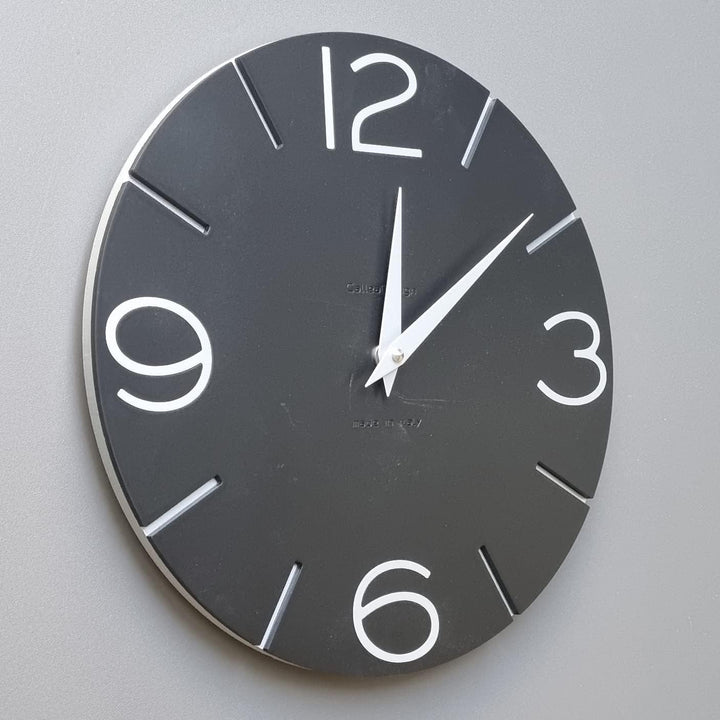 CalleaDesign 30 cm Black Smile Wanduhr Schwarz, Schwarz