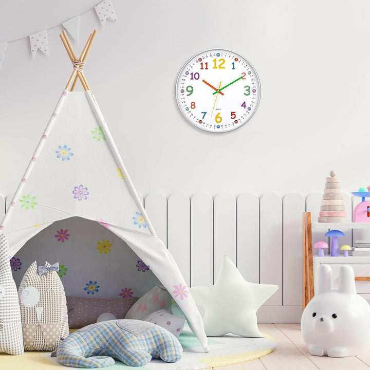 ACCSHINE Kinder Wanduhr ohne Tickgeräusche Lernuhr 30cm 3D Bunt Zahlen Modern Quartz Lautlos Wanduhr