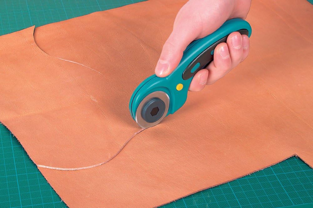 wolfcraft Rollmesser I 4152000 I Zum Schneiden von Stoff, Leder und Papier I mit austauschbarer 45 m
