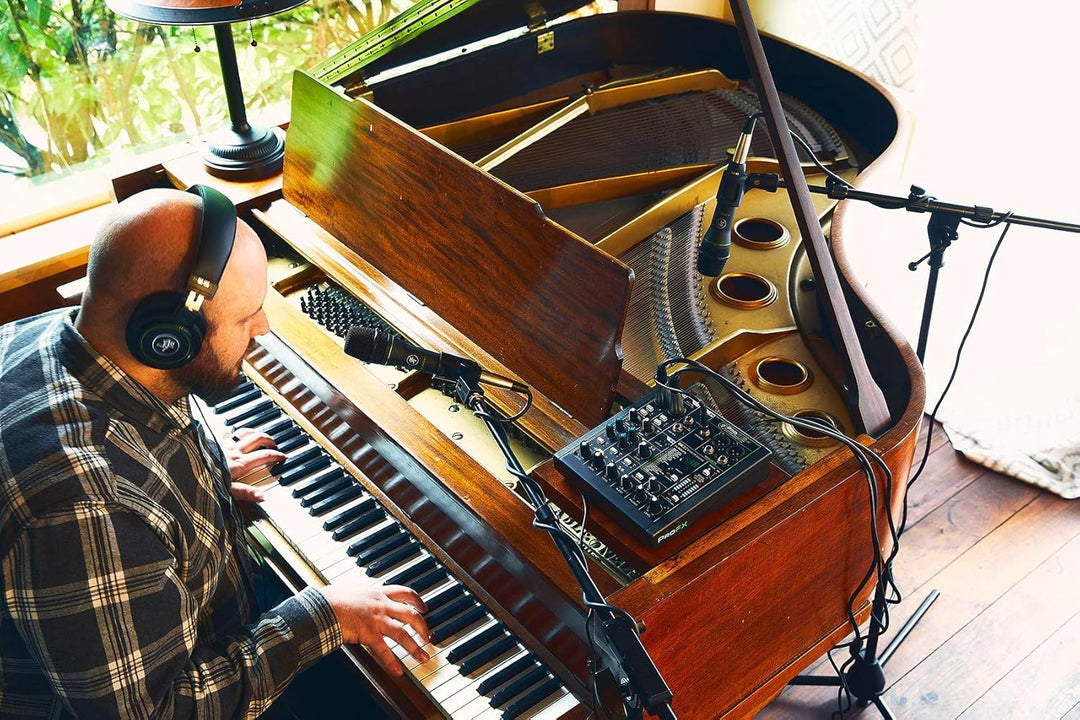 Mackie EM-89D Hand Gesangs-Mikrofon Uebertragungsart (Details):Kabelgebunden Gesangsmikrofon.