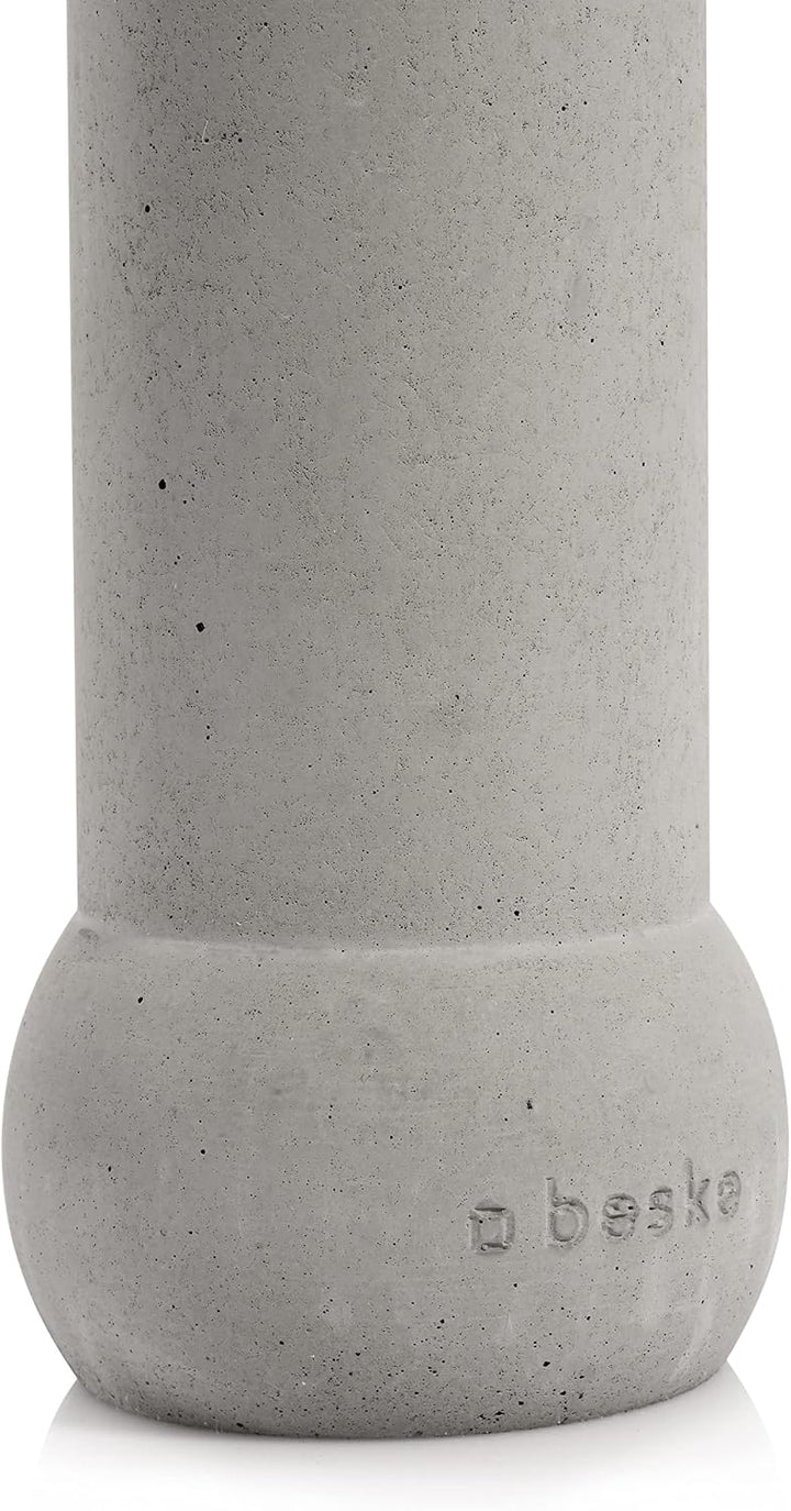 Beske-Manufaktur Vase 'Maar', handgefertigte Vase aus Beton, Ø8cm Höhe 20cm