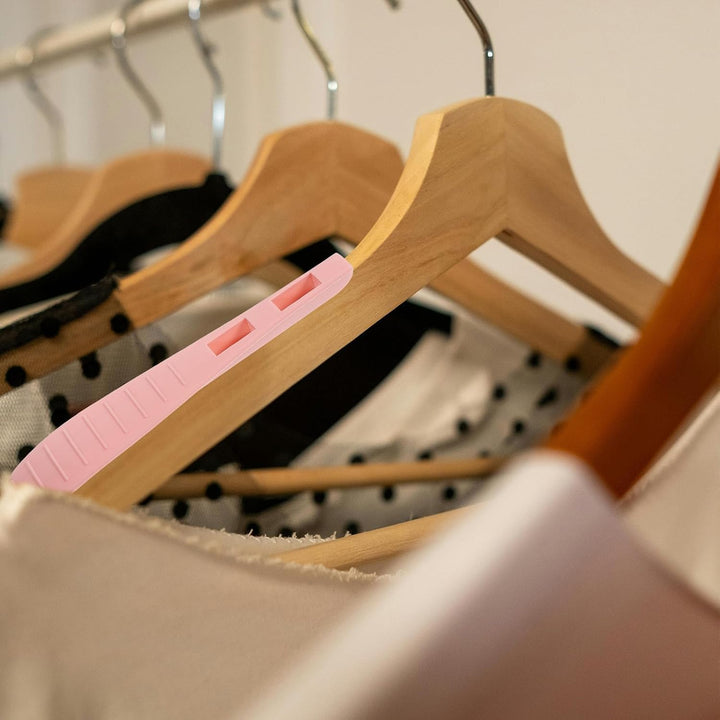 40 Stück Hänger Schulterformer aus Kunststoff Breite Schulterschützer für Kleiderbügel Schutz vor Ru