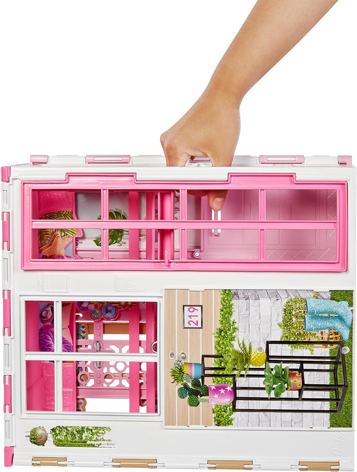 Barbie HCD48 - Puppenhaus-Spielset mit Puppe & Haus mit 2 Ebenen & 4 Spielbereichen, komplett einger