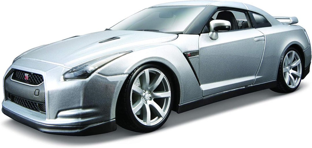 1/18 Burago Nissan GT-R 2009 Weiss