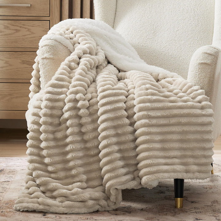 BEDSURE Sherpa Decke Beige - Warme Dicke Kuscheldecke Flauschig, Sofadecke Couchdecke Winterdecke, W