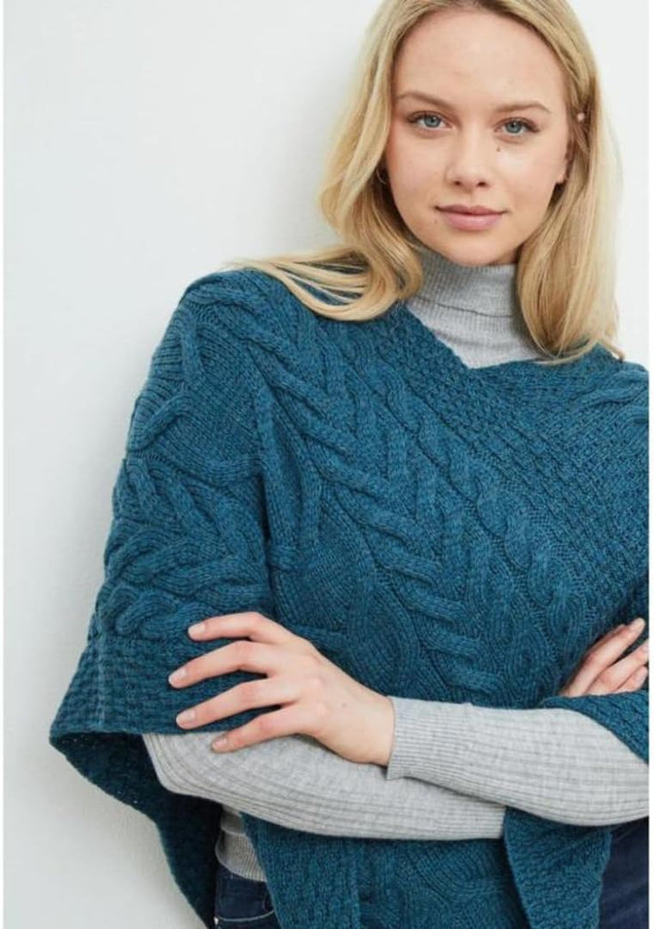 Aran Woollen Mills Superweicher Stilvoll Poncho aus 100% Merinowolle Einheitsgrösse Blaugrün/ein Hau