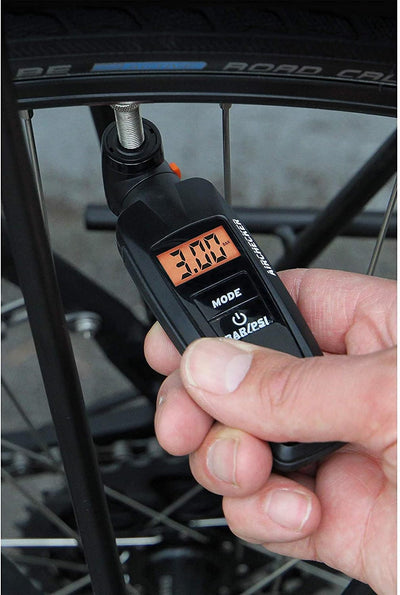 SKS GERMANY AIRCHECKER Digitaler Luftdruckprüfer (Fahrradzubehör, Reifendruckprüfer mit Ablassfunkti