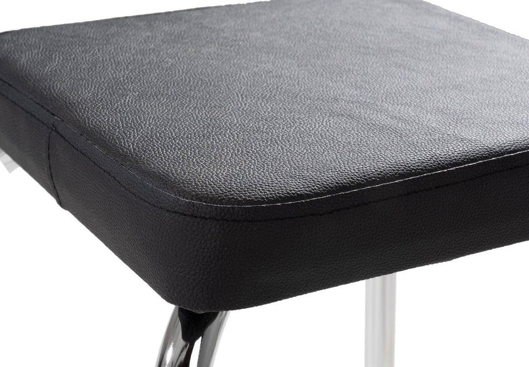 Sitzhocker 2er Set - Stapelbar - Belastbar bis 90 kg - 36x47x36 cm - Schwarz - Chromfarben - Metall