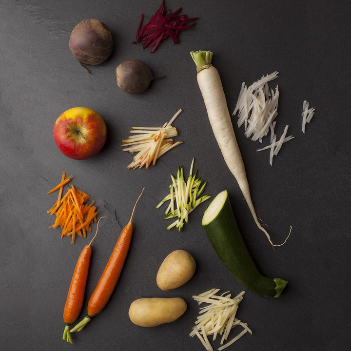 Microplane Profi Julienne Gemüsehobel für Kartoffel, Apfel, Karotte, Zucchini und Rotkohl in Schwarz