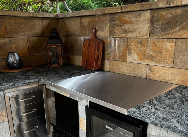 KOCH #82 Edelstahl Schneidebrett, Knetbrett, Arbeitsplatte, Arbeitsfläche mit satinierter Oberfläche