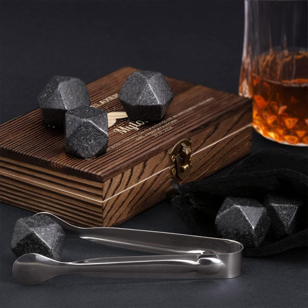 Maverton Whisky Steine Set - in Holzbox - personalisiert - 6 Eiswürfel + Zange + Velourbeutel - Kühl