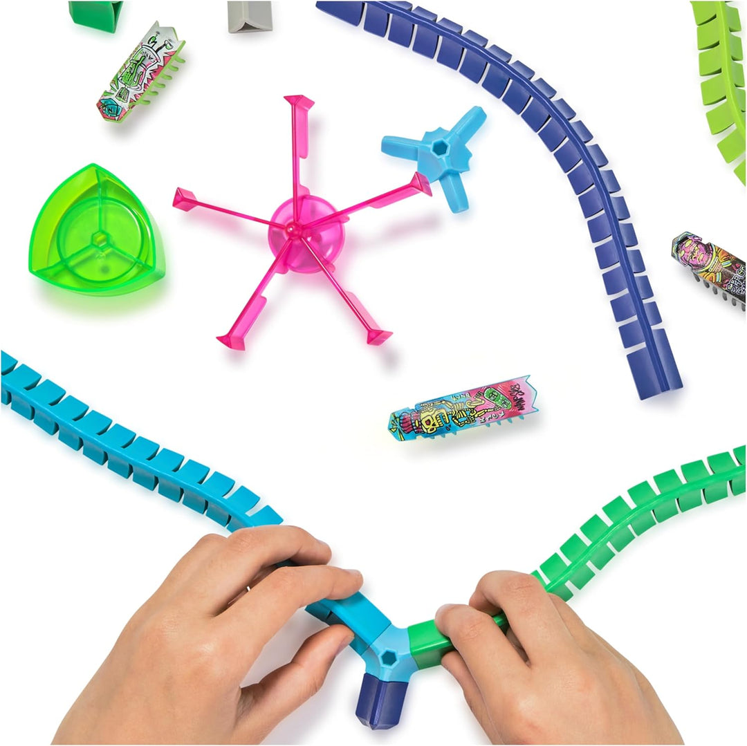 Hex Bots NanoLand Spielset mit 36 Bauteilen, 2 Karussellen, 2 Nano Bots und einem superschnellen Nan