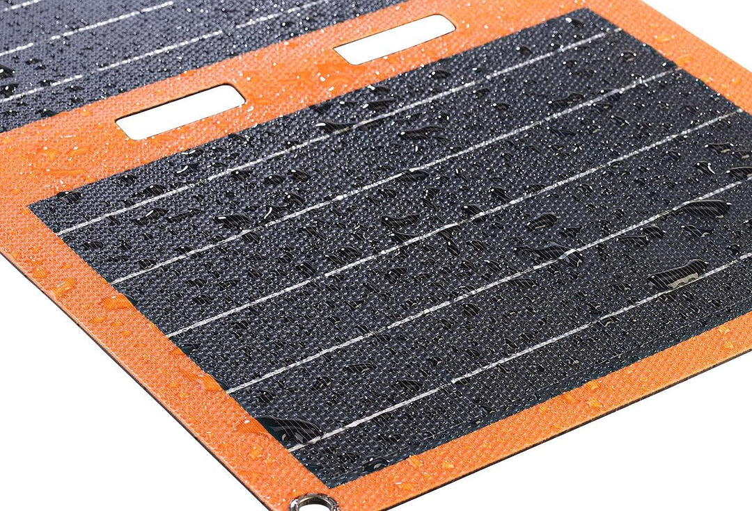 revolt Solar Panel USB: 21-Watt-Solarpanel-Ladegerät, USB-C/-A, je 2,4 A, faltbar, IP65, ETFE (Solar