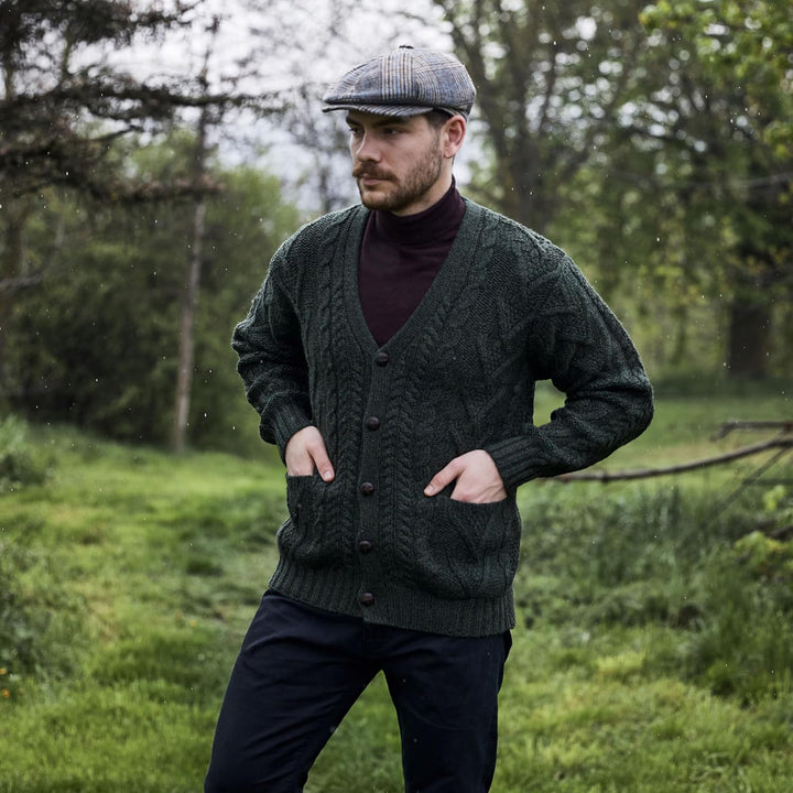 SAOL Herren Aran Irish Cable Knit Strickjacke Cardigan aus 100% Merinowolle mit V-Ausschnitt und Knö