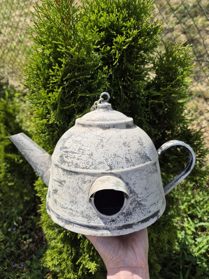 Nistkasten Teekessel an Kette - Balkon und Garten - Nistkasten für Vögel