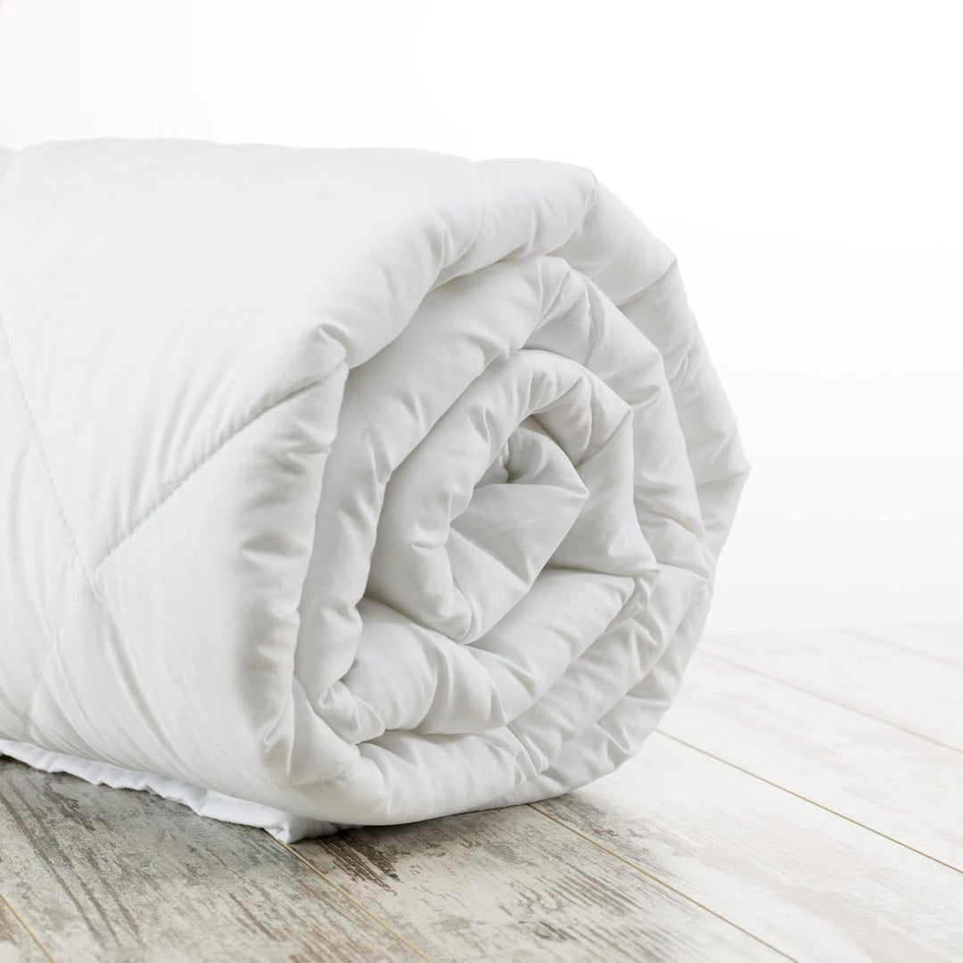 etérea Basic Microfaser Emily 4-Jahreszeiten Bettdecke - 155x220 cm - Nachhaltig &100 - Waschbar 95